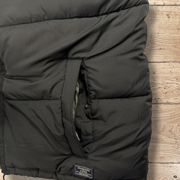 ABERCROMBIE FITCH Quilted Puffer Vest Black Removable‎ Faux Fur Hood Womens XL - Picture 7 of 12